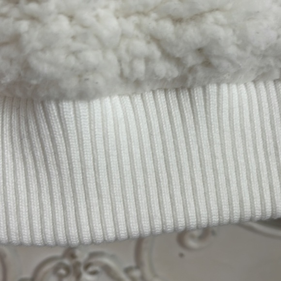 LOVE TREE FLUFFY PULL OVER HOODIE OFF WHITE SIZE SMALL - Picture 6 of 12